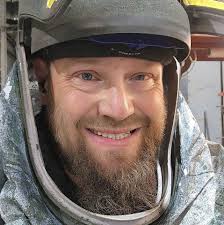 Plumber needed for kitchen drain pipe replacement