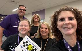 Julie Gauthier (@MrsJGauthier)