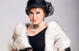 كشفت الفنانة صفية العمري عن شائعة طاردتها لفترات طويلة قالت إنها دم رت حياتها وهي الترويج بأنها أجرت عملية تجميل فاشلة وأسفرت عن تشويه وجهها وقالت خلال لقائها. Ø³Ø± Ø¹Ø¯Ù… Ø­Ø¶ÙˆØ± ØµÙÙŠØ© Ø§Ù„Ø¹Ù…Ø±ÙŠ Ø¹Ø²Ø§Ø¡ Ø·Ù„ÙŠÙ‚Ù‡Ø§ Ø¬Ù„Ø§Ù„ Ø¹ÙŠØ³Ù‰ Ù…Ø´Ø§Ù‡ÙŠØ±