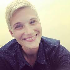 Hollie Browning's Instagram, Twitter & Facebook