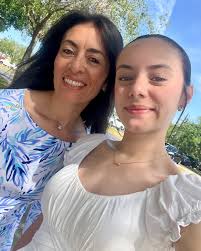 𝐉𝐞𝐬𝐢𝐤𝐚 𝐖𝐡𝐢𝐭𝐞