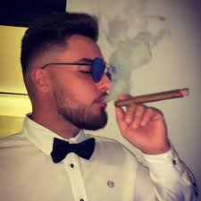 I'm looking for a fuel pump, it could also be defective because only my  nipple is torn off