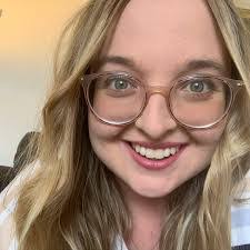 Victoria Vanbuskirk's Instagram, Twitter & Facebook