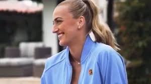 Petra kvitová (30) totiž zase pinká na trávě. Petra Kvitova Se Tesi Zpet Na Kurty Ukazala Novy Outfit Ve Kterem Se Brzy Predvede Extra Cz