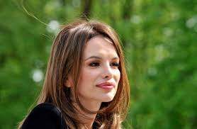 Kaj vašemu znamenju prinaša rožnata polna luna?