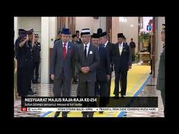 Kenderaan pertama yang berangkat pulang adalah kenderaan rasmi membawa sultan johor. S3 Mesyuarat Majlis Raja Raja Ke 254 Sultan Selangor Pengerusi Mesyuarat Hari Kedua 4 Julai 2019 Youtube
