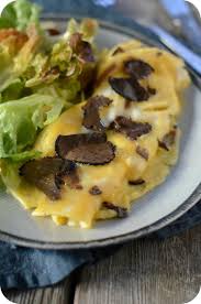 Omelette Aux Truffes Et Decouverte De La Truffe De Richerenches Omelette Aux Truffes Recettes De Cuisine Truffe