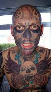 PHOTOS. Il dépense plus de 30.000 euros pour recouvrir son corps de  tatouages