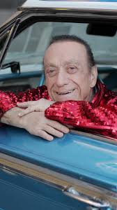 #Happy #MemorialDayWeekend #StaySafe out there! Remember what  @mr_angel_baby says #slowandlow #useyourblinkers And enjoy this #Lowrider  #CarCulture #history , #ArtLaboe #OldiesButGoodies ...