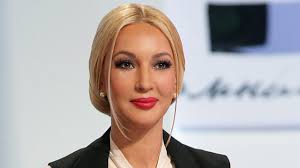 Она сама добилась успеха и роста в карьере. Leto 2020 Lera Kudryavceva S Dochkoj Na More New Magazine Internet Izdanie O Znamenitostyah I Stile Zhizni