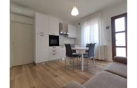 Richiedi informazioni e prenota la tua vacanza o weekend tra 301 annunci su casevacanza.it. Privato Affitta Appartamento Vacanze Delta P Zza Marina 50 Mt Mare 8 P Letto Jesolo Lido Annunci Jesolo Frazione Lido Di Jesolo Rif 169821