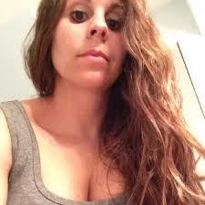 Alicia Bott's Instagram, Twitter & Facebook