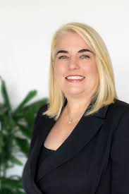 Laura Tapia's Instagram, Twitter & Facebook