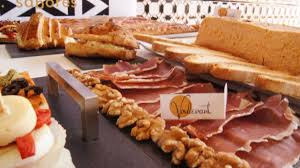 Mesas Saladas Voulevant Snacks Food Cheese Board