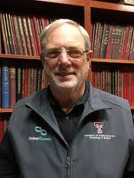 AFS Faculty member, Dr. John McGlone, received The Editorial Contribution  Award for his contributions to Scientific Reports from Springer Nature.  Join the AFS department in congratulating Dr. McGlone for his tireless  efforts