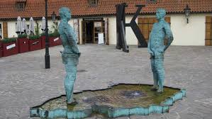 Franz kafka erlangte mit romanen wie „der prozess erst nach seinem tod weltruhm. Franz Kafka Museum Prag Tickets Eintrittskarten Getyourguide