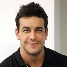 Detrás del actor que estrena 'grupo 7' y que arrastra a los espectadores al cine y sienta a millones frente al televisor, está el chaval que gestiona con absoluta naturalidad su fama como demuestra en esta sesión exclusiva de fotos. Mario Casas Bio Affair Single Net Worth Ethnicity Age Nationality Height Actor