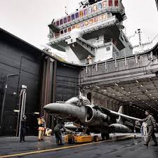 snafu pic of the day harrier on the elevator of the cavour aircraft carrier 軍艦 戦艦 戦闘機