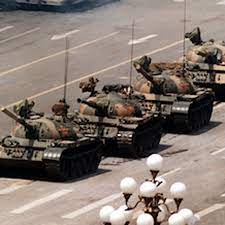Tank man temporarily stops the advance of a column of tanks on june 5, 1989, in beijing, in what is widely considered one of the iconic images of the 20th century. Deqpfmn3vzy8 M