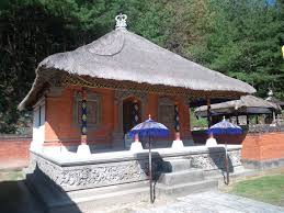 Our personalised butlers are at your call with unobstructive attention ensuring complete privacy. Balinese Traditional House Wikipedia