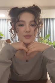 Danielle Pronouncing Broccoli