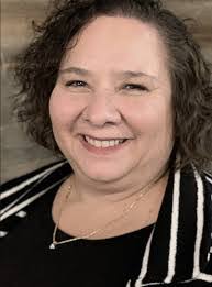 Elsa Johnson's Instagram, Twitter & Facebook