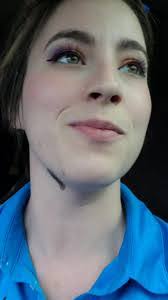 Elsie Ogden's Instagram, Twitter & Facebook