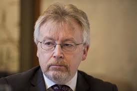 What benefits can biosimilars bring to the NHS?