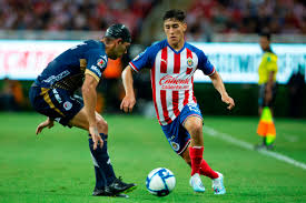 La selección azteca por fin logró una gran combinación tejida desde atrás, logrando un sólido avance que culminó zendejas con un tremendo remate clavado. Alejandro Zendejas De Salir De Las Chivas A Prestamo A Convertirse En Goleador Del Apertura 2021 Infobae