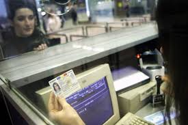 5 din legea 105 din 25 septembrie 1996, cu privire la organizarea evidentei populatiei, reprezinta un fiecarei persoane fizice i se atribuie, incepand de la nastere, un cod numeric personal care se inscrie in actele si certificatele de stare civila si se preia. Stop Isteriei Cnp Ul Nu Te Expune La HoÅ£ii Evenimentul Zilei