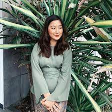 View the profiles of people named nadia ramli. Dah Bergelar Tunangan Orang Cantik Anak Perempuan Dato Ramli Ms Nona