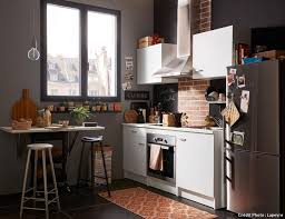 Pour une kitchenette ouverte sur le salon, un jeu de couleur s'avère être d'une grande efficacité. 7 Petites Cuisines Ouvertes Amenagees A Copier Maison Creative