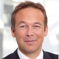 September 1965) er en norsk næringslivsleder. 600 Tonne Profiles Linkedin