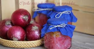 La ricetta delle cipolle in agrodolce è davvero semplice e alla portata di tutti. I Sognatori Di Cucina E Nuvole Ricetta Cipolla Rossa Di Tropea In Agrodolce