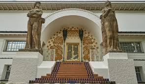 Zahlreiche themenpfade informieren dich sowohl über die fauna und flora als auch über andere interessante themen wie beispielsweise das sonnensystem. Starke Stadte Hessens Vielfaltige Kulturlandschaft Entdecke Deutschland