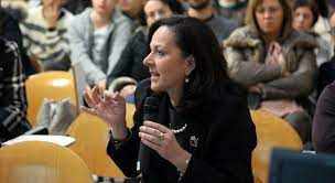 0 watchers77 page views0 deviations. Anna Durigon La Super Preside Di 10 Scuole Con 3 800 Studenti Il Segreto E L Organizzazione