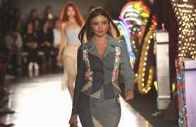 This makes him a possible owner of the yacht. Miranda Kerr Hands Over 8 1 Million In Jewelry To Justice Department Wsj