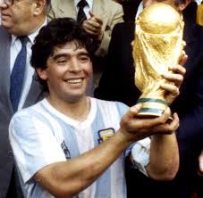 Diego maradona was surely a legend. Maradona Fuhle Mich Schlecht Er Legte Sich Ins Bett Und Starb Welt