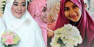 Kisah cinta mereka bermula dari perkenalan di dunia maya. Sama Sama Berinisial Lc Larissa Chou Dan Lusiana Chan Putuskan Jadi Mualaf Di Usia Belasan Dakwatuna Com