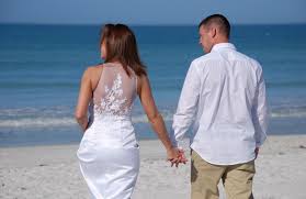 A florida destination beach wedding. Top Beach Wedding Ideas For A Memorable Ceremony Outdoor Catering
