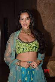 mumbai celebs at ramesh toran pre diwali celebration social news xyz beautiful bollywood actress nora lovely indian bollywood actress