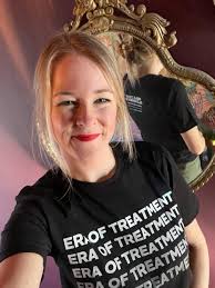 TWO great pieces of ALZ swag to earn during the month of February! All you  need to do is register for the Walk and donate/raise $100 by the end of the  month