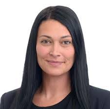 Amanda Eckman's Instagram, Twitter & Facebook