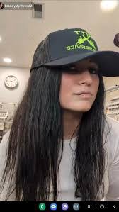 Renee Capps's Instagram, Twitter & Facebook