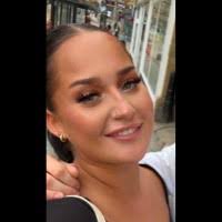 100+ "Becca Holmes" profiles