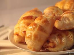 Recettes De Tupperware Et Croissants Croissant Au Jambon Croissant Pate Feuillete Bechamel