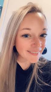 Alice Teeters's Instagram, Twitter & Facebook