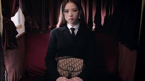 Check out amazing kimjisoo artwork on deviantart. Kim Jisoo A True Inspiration A Real Queen Koboo ìŠ¤íŠ¸ë¦¿ íŒ¨ì…˜