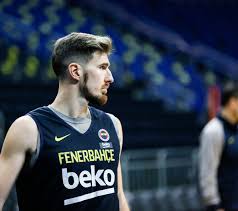 Çabukluğuna hayran kalmamak elde değil. Jarell Eddie J Ed31 Twitter