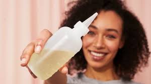 In addition, castor oil gives hair volume, making weak hair look more attractive. How To Use Castor Oil For Hair Growth With Step By Step